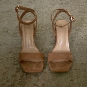 a new day block heels in light beige ✨